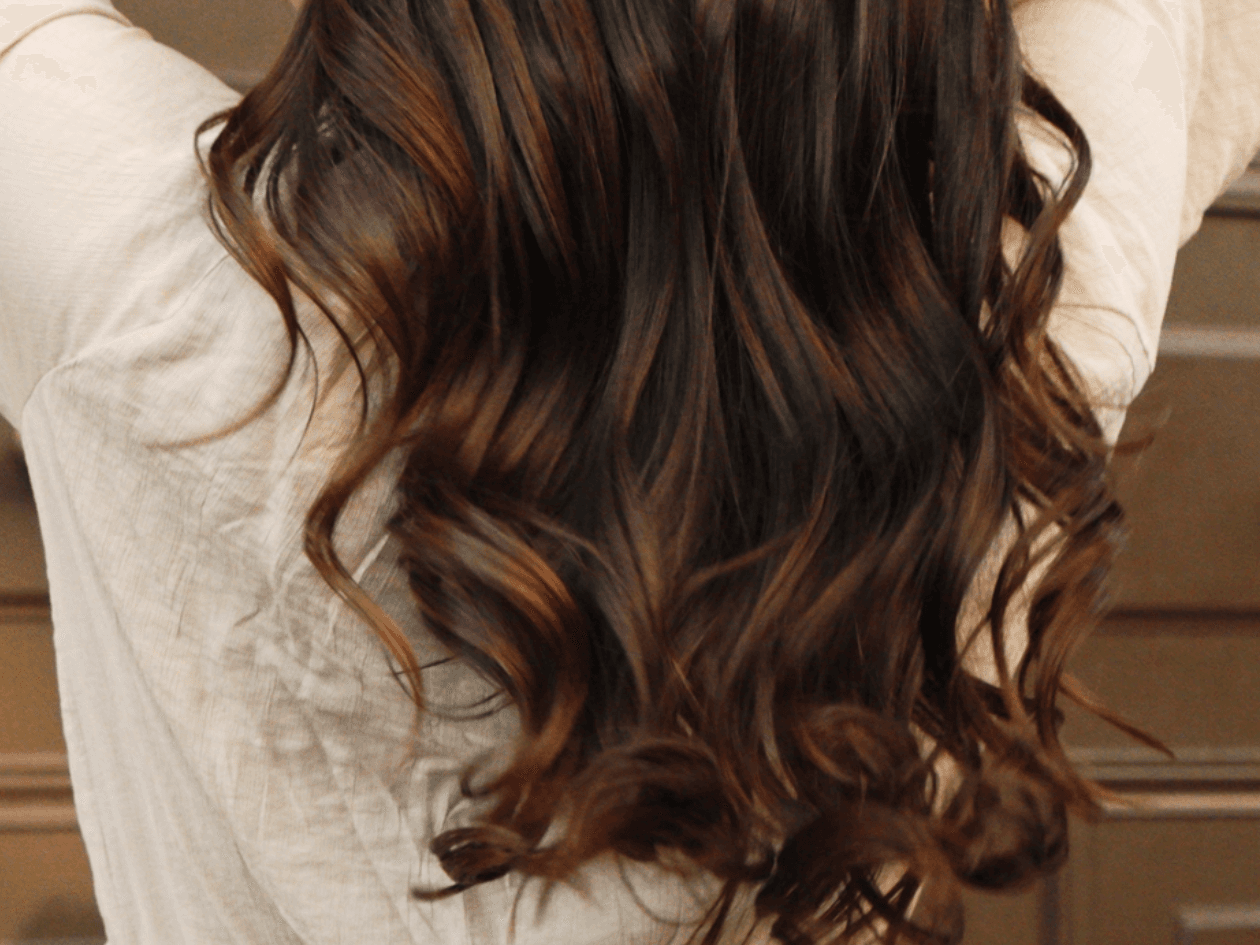 fusio gloss rituel franck provost - femme cheveux long brun éclatant ondulés brushing