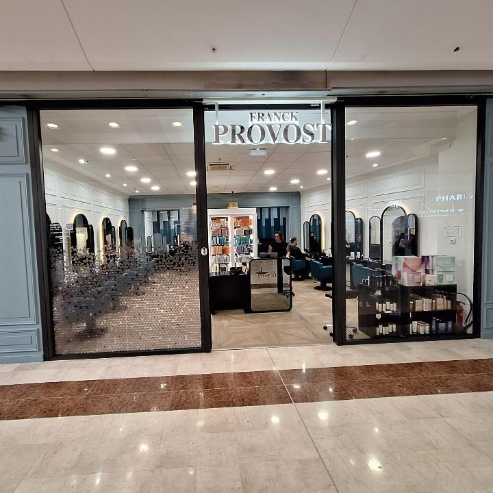 VITRINE