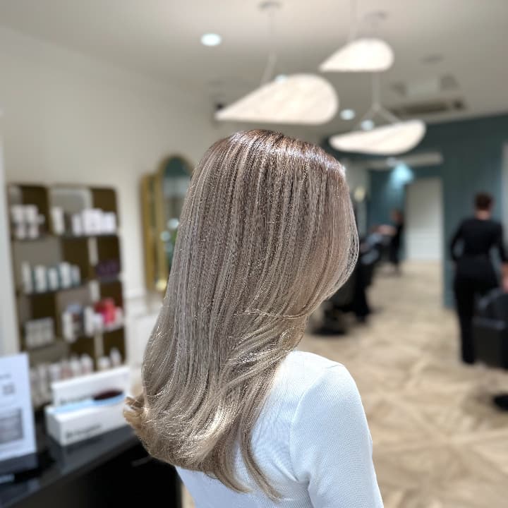 blond
